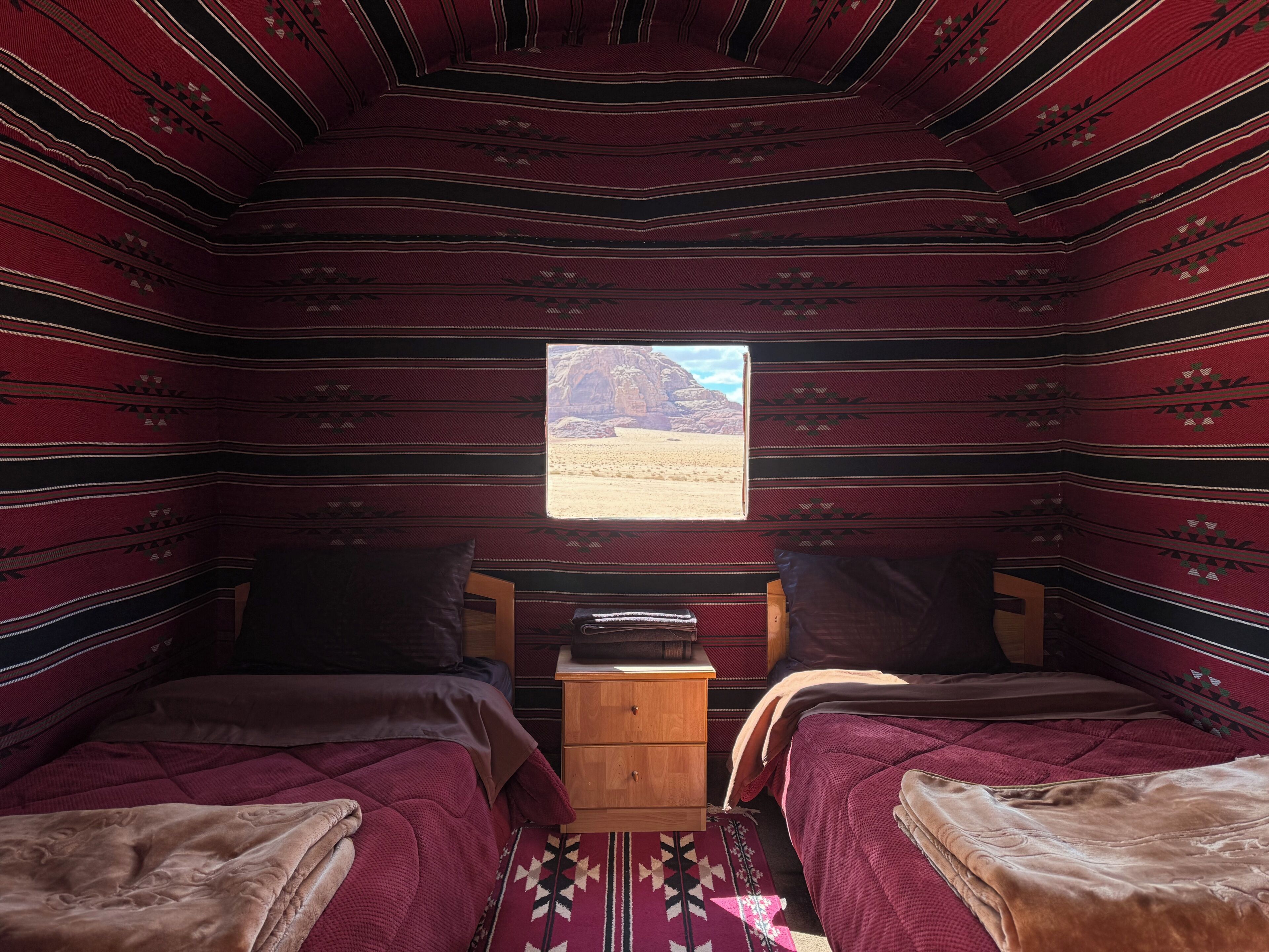 Traditional Double or Twin Room, Desert View | Living area