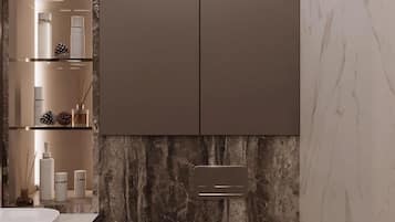 Apartment, Balcony | Bathroom | Shower, hair dryer, towels, toilet paper