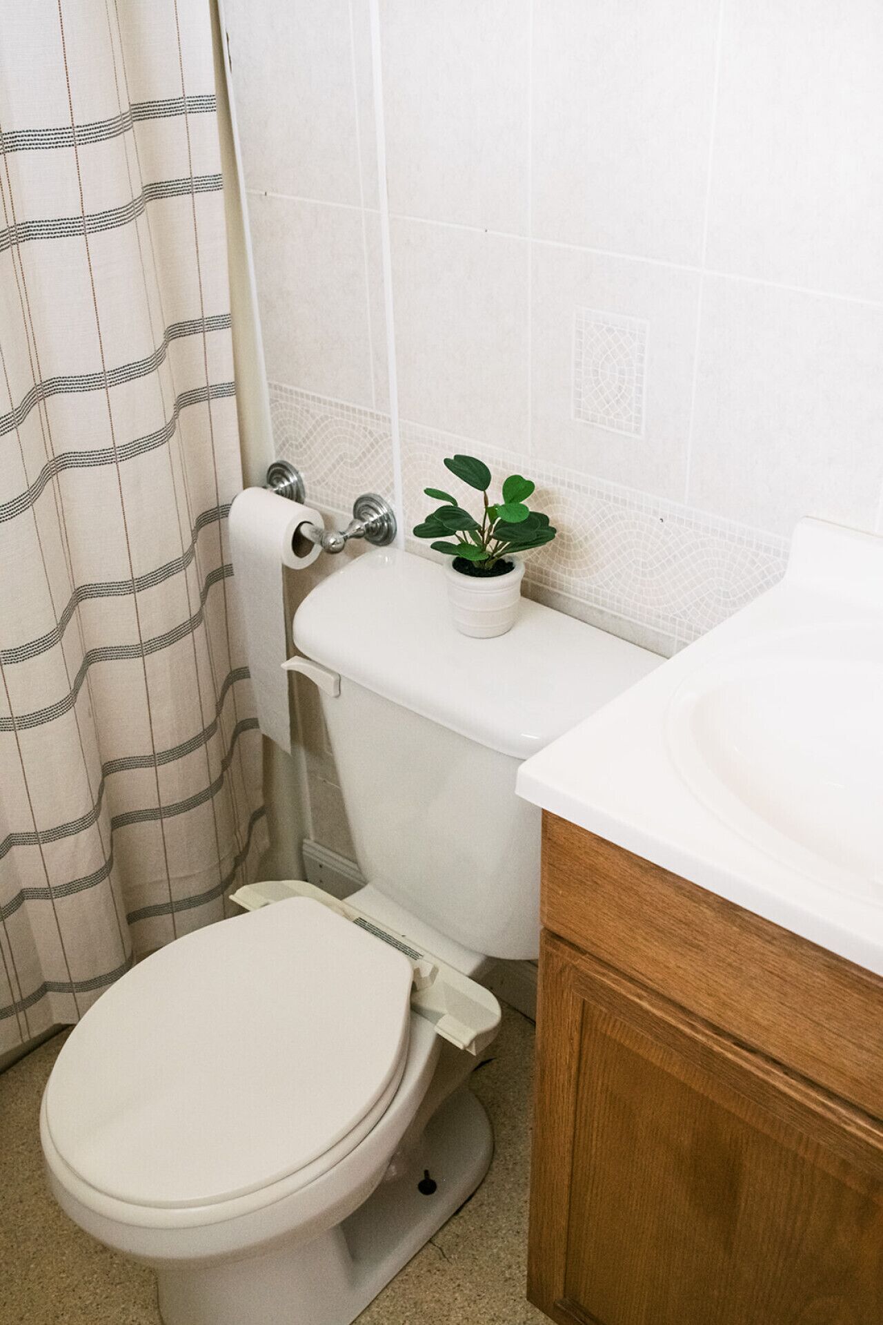 Hair dryer, towels