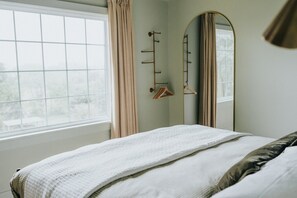 1 bedroom, desk, iron/ironing board, free WiFi