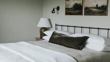 1 bedroom, desk, iron/ironing board, free WiFi