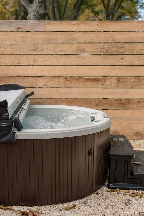 Bain à remous extérieur