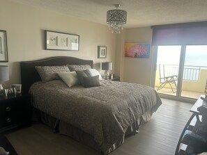 2 slaapkamers, een strijkplank/strijkijzer, wifi, beddengoed