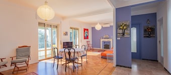 Tennis Flat With Sea View