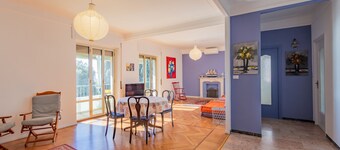 Tennis Flat With Sea View