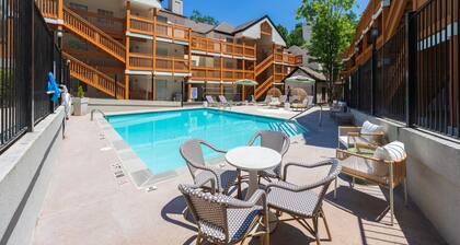 NEW Central Buckhead Apt Atlanta Gem