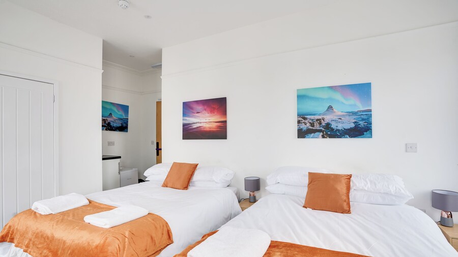 Homesly Guest Rooms - Self Checkin