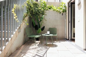 Terrace/patio - Boho Suite Augarten, 10min to City Center, Terrace (Wien)