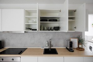 Fridge, oven, stovetop, dishwasher - BOHO Studio | 10min to City Center | Self Check-In (Wien)