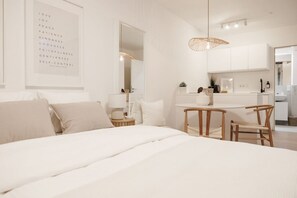 1 soverom, skrivebord, strykejern/-brett og wi-fi