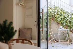 Interior - Cozy BOHO Loft, 10min to City Center, terrace (Wien)