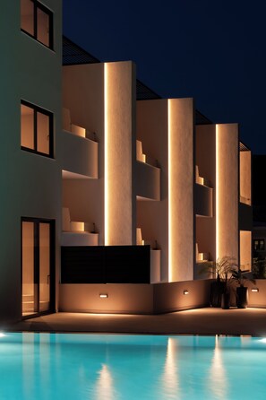 Front of property - Nimfi Suites (Skiathos)