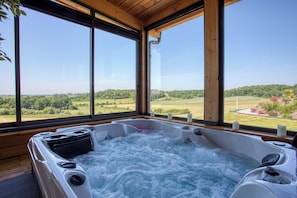 Sauna, bain à remous, hammam, massages