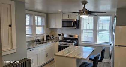 Hello, welcome to our COMFY 2 BEDROOM apartment located in Wilmington Delaware.