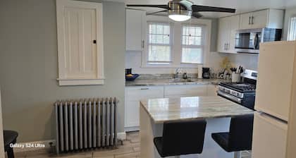 Hello, welcome to our COMFY 2 BEDROOM apartment located in Wilmington Delaware.