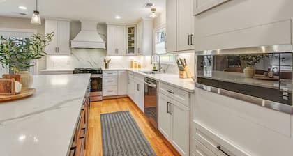 South Street Stay - Downtown Leesburg