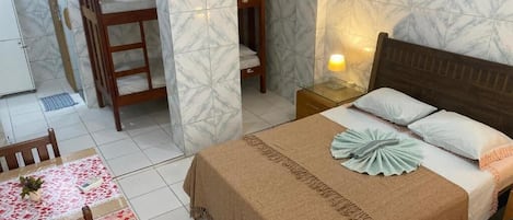 Quarto quádruplo standard, banheiro privativo * | Free WiFi, bed sheets
