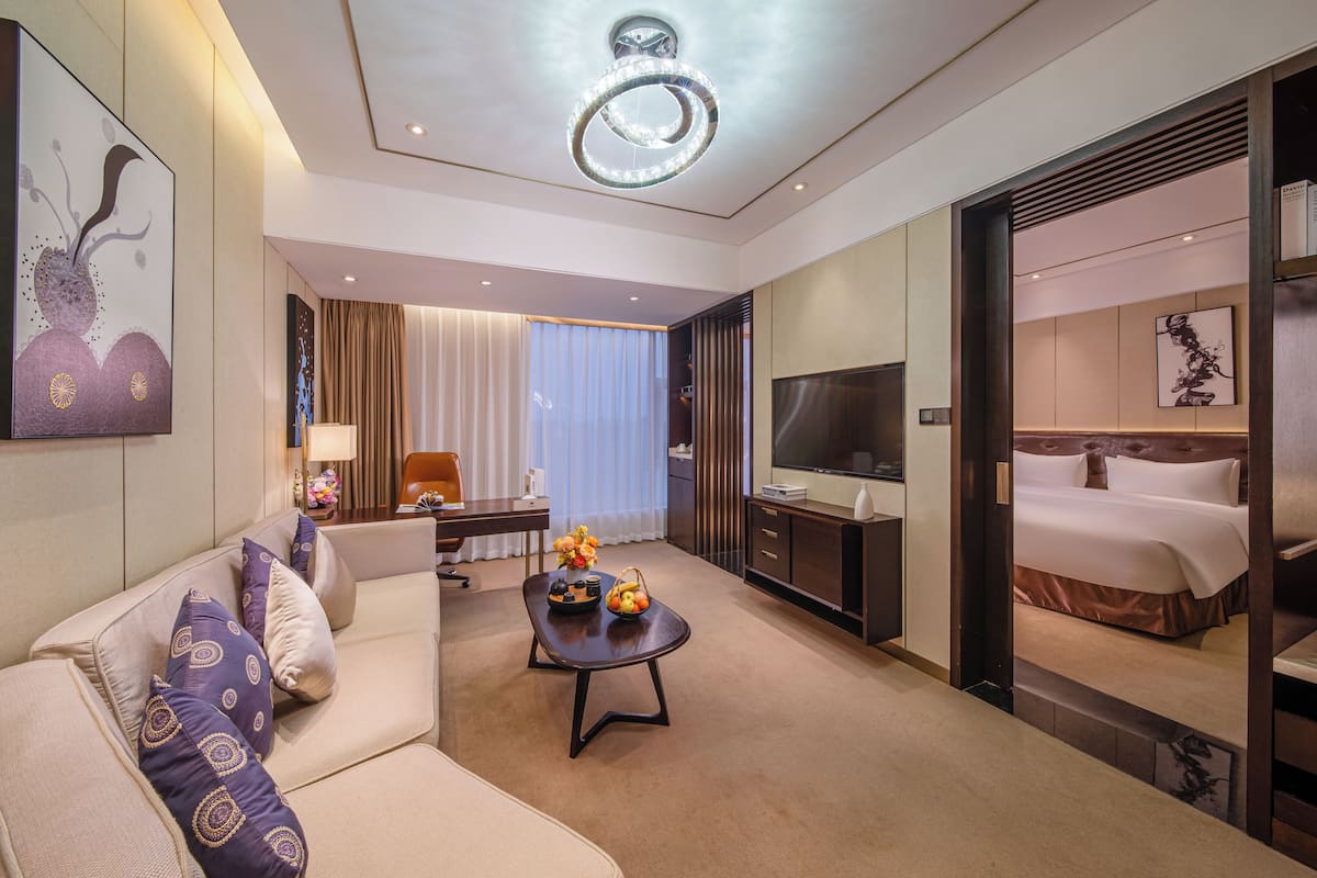 Standard Studio Suite | Premium bedding, down comforters, minibar (free items), in-room safe