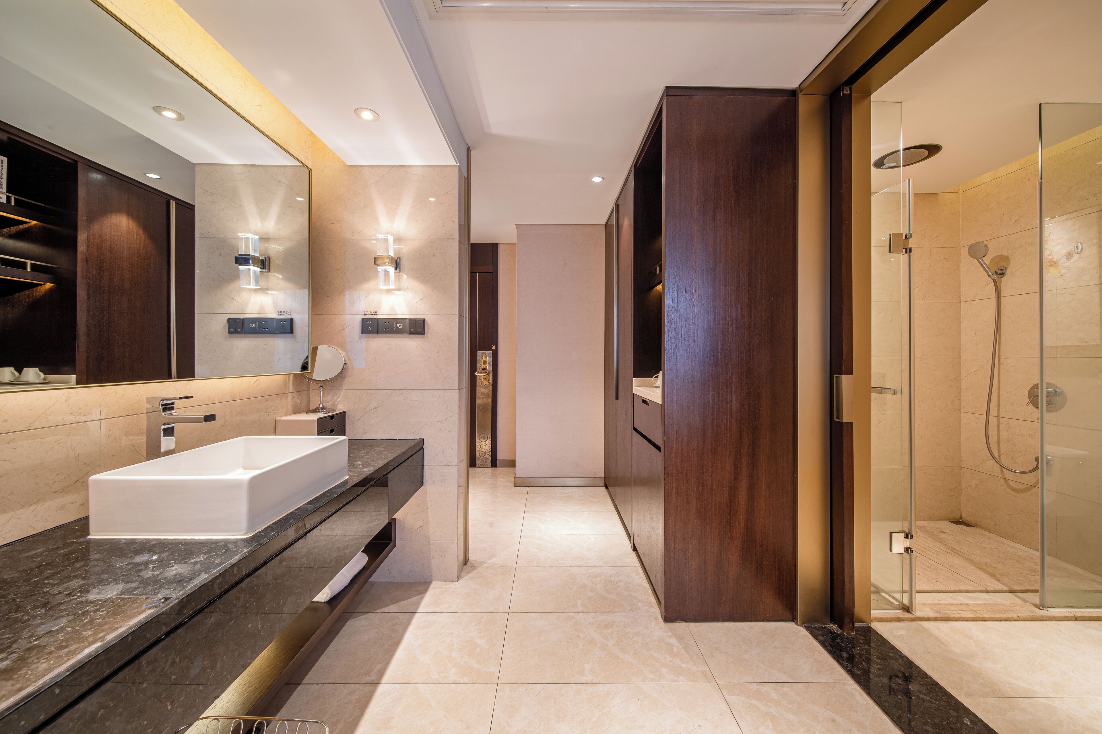 Premium bedding, down comforters, minibar (free items), in-room safe