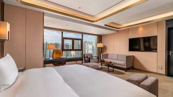 Premium bedding, down duvets, free minibar, in-room safe