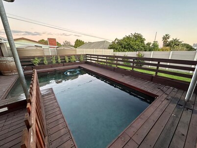 Tranquil Pool Side Apartment