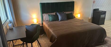 1 dormitorio, escritorio, wifi y ropa de cama