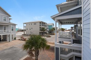 Property grounds - Southern Charm (Navarre)