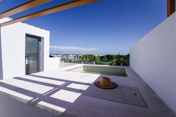 Exterior - Exclusive Penthouse With Picuzzi Steps From Beach (Punta Cana)