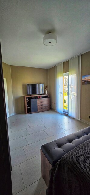 2 bedrooms, desk, iron/ironing board, travel crib