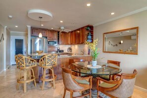 Apartment | 2 bedrooms, Internet - Whale Watching From Artist Inspired Retreat 2 Oceanfront Lanais AC (Lahaina)