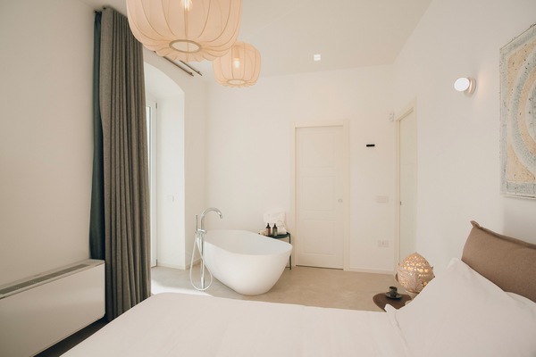 Suite 13 B (1)
