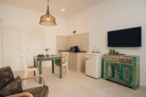 TV - Suite 13 B - San Lorenzo Suites (Putignano)