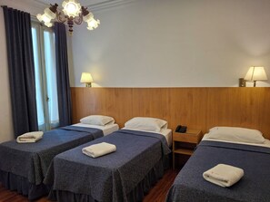 Coffres-forts dans les chambres, Wi-Fi gratuit, draps fournis