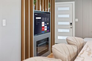 3 bedrooms, desk, Internet - Elvi s Beach House Unit A (North Myrtle Beach)