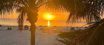 Beach Cottage 1212 in Indian Shores