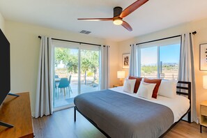 House | 6 bedrooms - Sunset Grove Two Beautiful Homes w Private Pool (Yucca Valley)