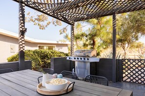 House | 3 bedrooms - Sunset Grove by Avantstay New Pool Desert Views (Yucca Valley)