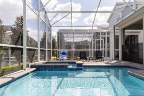 House | 9 bedrooms, Internet - Luxury 9BR Villa Poolside Bliss n Pool Table Fun (Kissimmee)