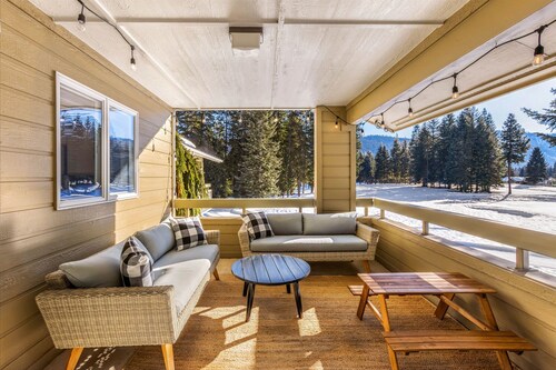 Snow Creek Peak Condo