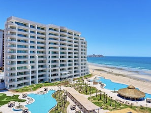 House | 5 bedrooms, Internet - Luxury New Oceanfront Condo 5BR Sleeps 12 (Puerto Peñasco)