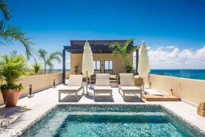 Room - 2 Br With Rooftop Pool and Stunning Ocean View (Playa del Carmen)