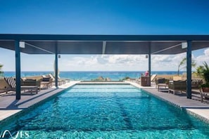 Room - 2 Br With Rooftop Pool and Stunning Ocean View (Playa del Carmen)