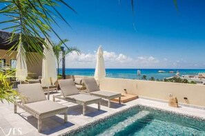 Apartment, Smoking | 2 bedrooms, Internet - 2 Br With Rooftop Pool and Stunning Ocean View (Playa del Carmen)