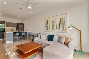 Apartment | 1 bedroom, Internet - Luminous 1 Br Steps Away From the Beach (Playa del Carmen)