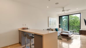 Apartment | 1 bedroom, Internet - Luminous 1 Br Steps Away From the Beach (Playa del Carmen)