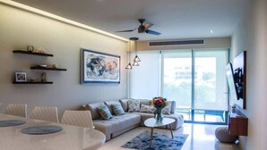 Apartment - 1 Br Steps From the Beach Roof w Ocean View (Playa del Carmen)