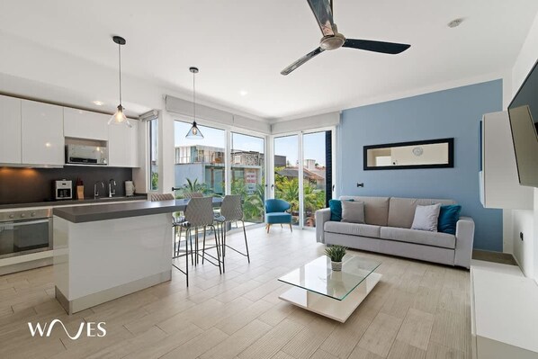 Apartment, Smoking - 1 Br w 5th Avenue View Steps From the Beach (Playa del Carmen)