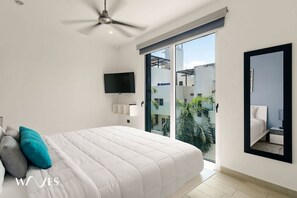 Apartment, Smoking - 1 Br w 5th Avenue View Steps From the Beach (Playa del Carmen)