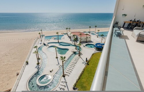 Ultimate Beach Escape 2-bedroom in Puerto Penasco