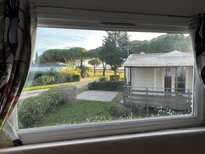 Interior - Bungalow 4/6 persons 15min from the beach and Montpellier (Lattes)